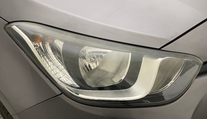 2012 Hyundai i20 MAGNA (O) 1.2, Petrol, Manual, 67,616 km, Right headlight - Minor scratches