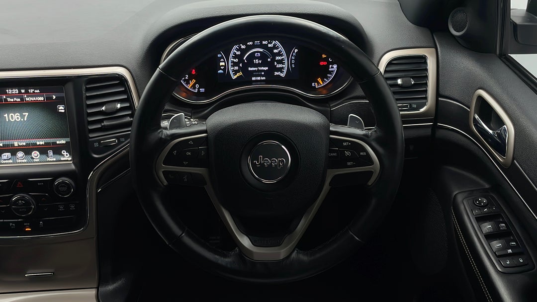 2015 Jeep Grand Cherokee Limited (4x4), Automatic, 85195 km, Steering Wheel Close-up