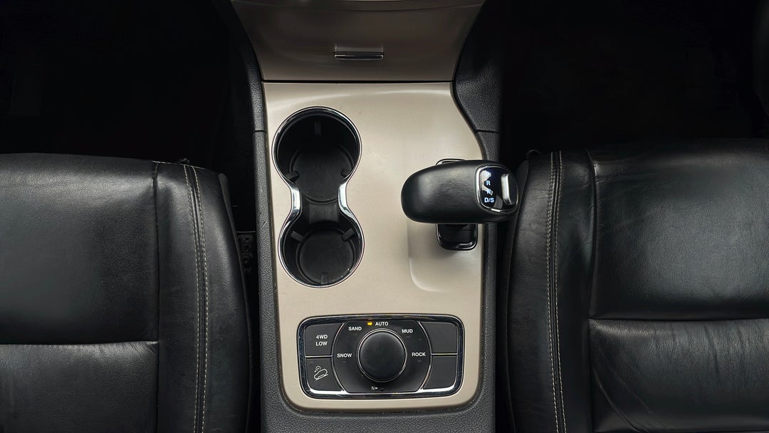 2015 Jeep Grand Cherokee Limited (4x4), Automatic, 85195 km, Gear Lever 