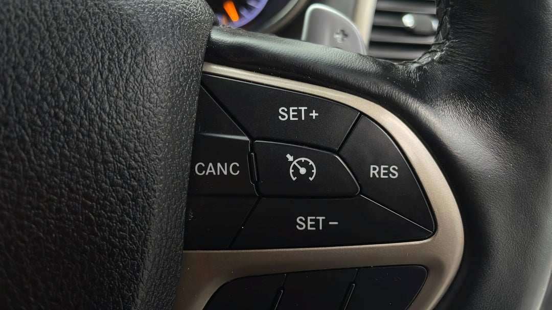 2015 Jeep Grand Cherokee Limited (4x4), Automatic, 85195 km, Cruise Control