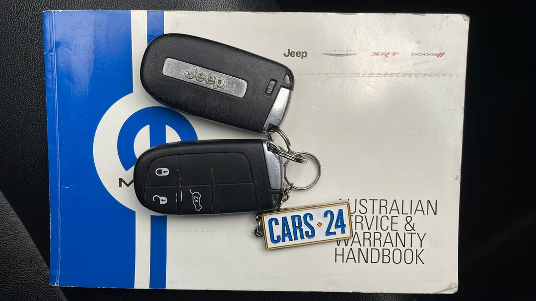 2015 Jeep Grand Cherokee Limited (4x4), Automatic, 85195 km, Key Close-up