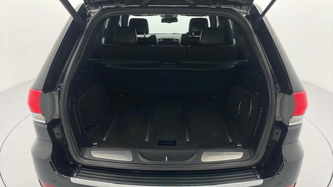 2015 Jeep Grand Cherokee Limited (4x4), Automatic, 85195 km, Boot Inside View