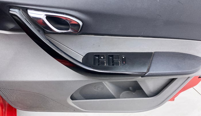 2020 Tata Tiago XZA+ DUAL TONE 1.2RTN, Petrol, Automatic, 68,413 km, Driver Side Door Panels Control