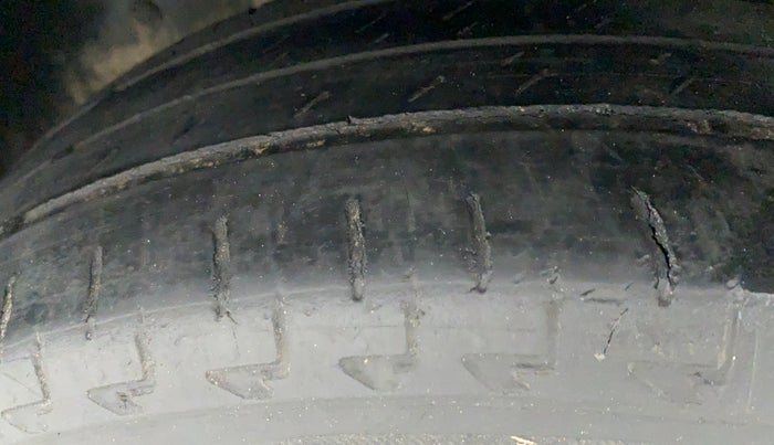 2018 Maruti IGNIS DELTA 1.2, Petrol, Manual, 32,089 km, Left Front Tyre Tread