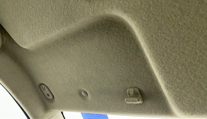 2011 Hyundai i20 MAGNA O 1.2, Petrol, Manual, 29,806 km, Ceiling - Sun visor missing