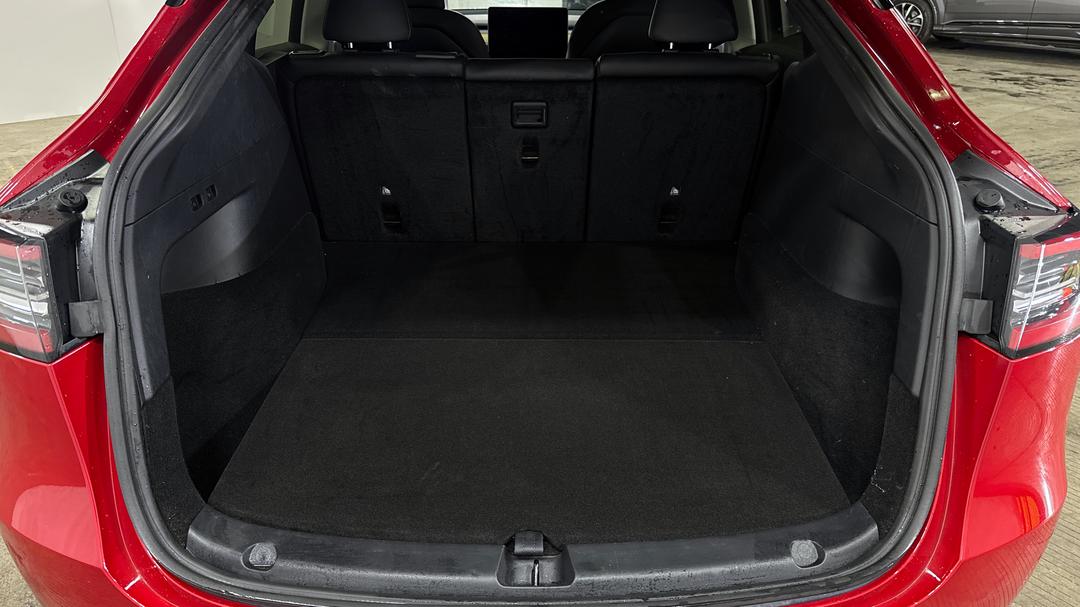 2022 Tesla Model Y Rear-wheel Drive, Automatic, 31139 km, Boot Inside View