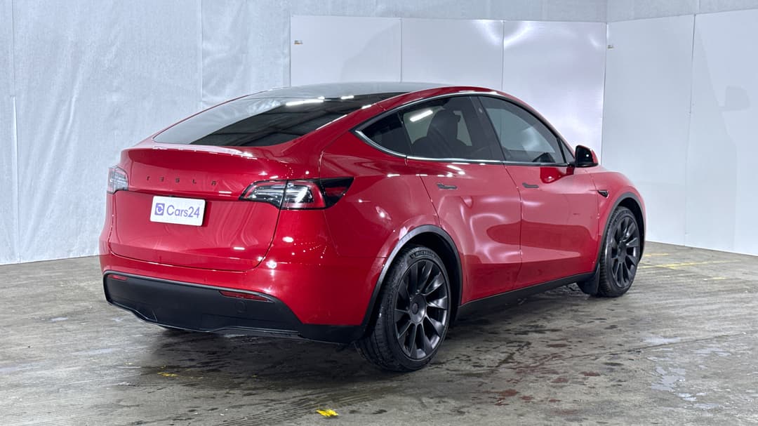 2022 Tesla Model Y Rear-wheel Drive, Automatic, 31139 km, Right Back Diagonal (45- Degree) View