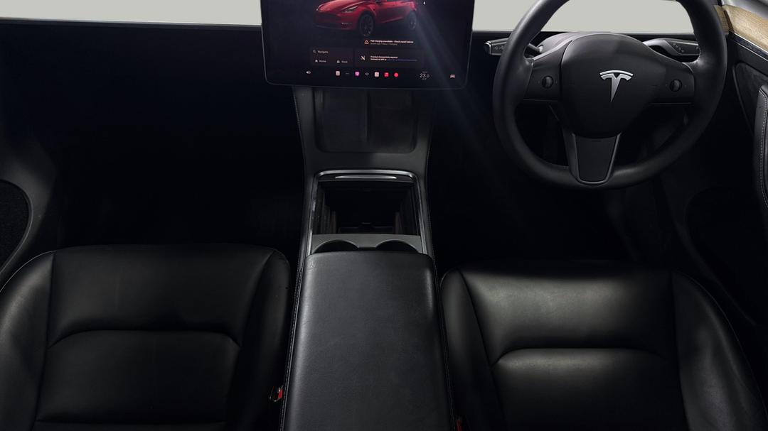 2022 Tesla Model Y Rear-wheel Drive, Automatic, 31139 km, Center Console
