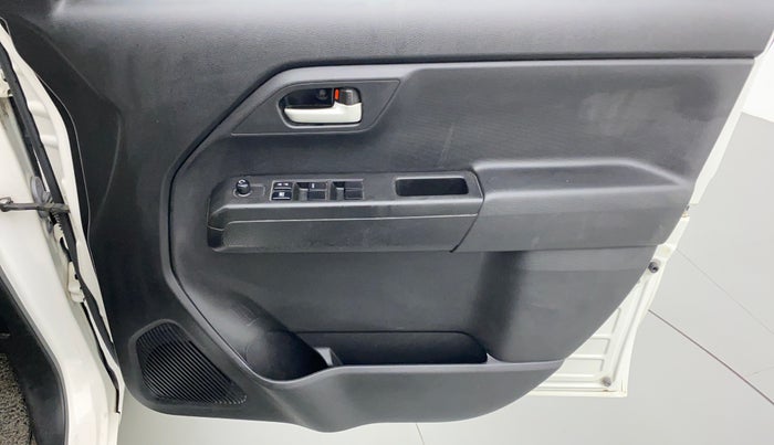 2019 Maruti New Wagon-R 1.0 VXI (O), Petrol, Manual, 25,972 km, Driver Side Door Panels Control