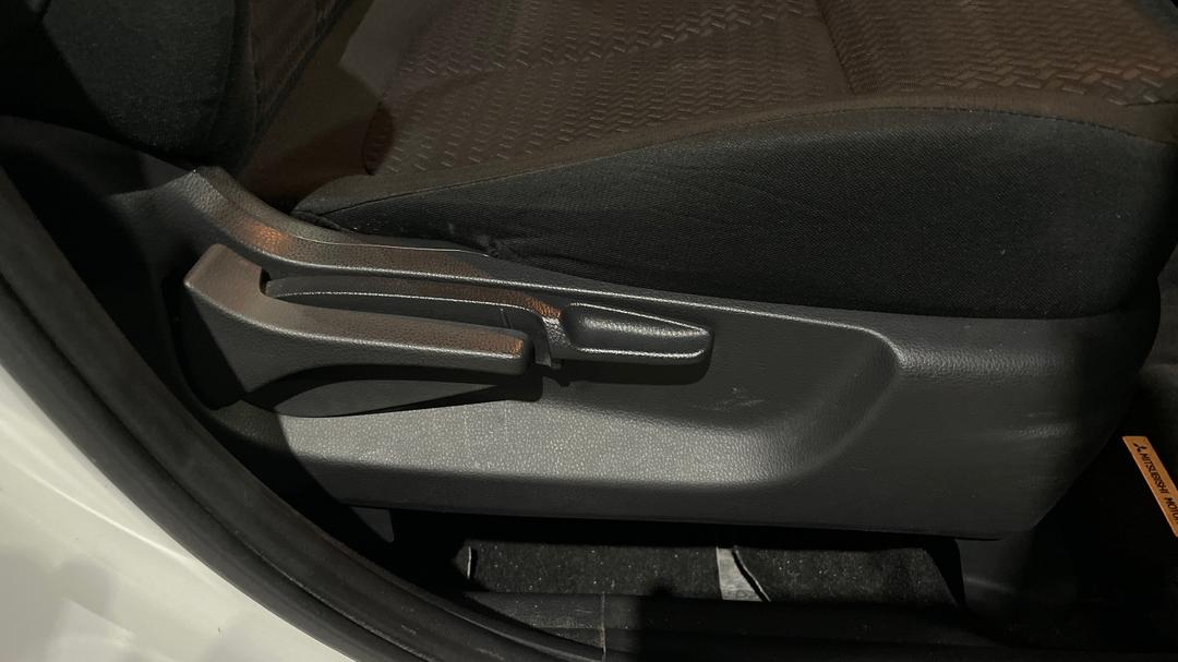 2023 Mitsubishi Eclipse Cross Es (2WD), Automatic, 45266 km, Drivers Side Adjustment Panel