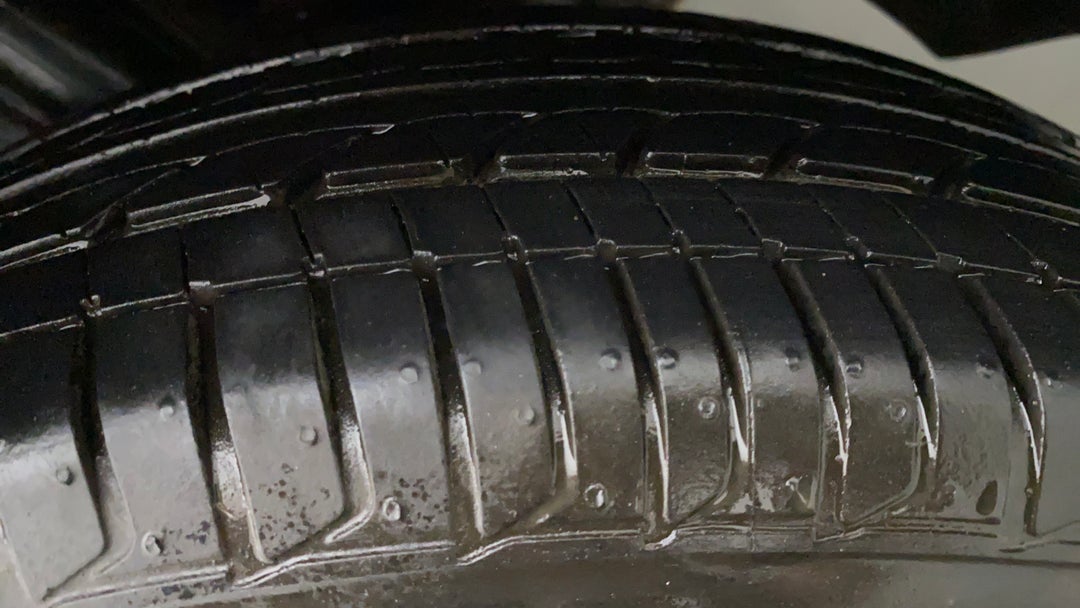 Left Rear Tyre Tread
