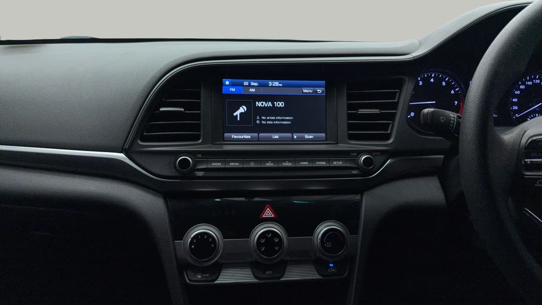 2018 Hyundai Elantra Go, Automatic, 64710 km, Center Console