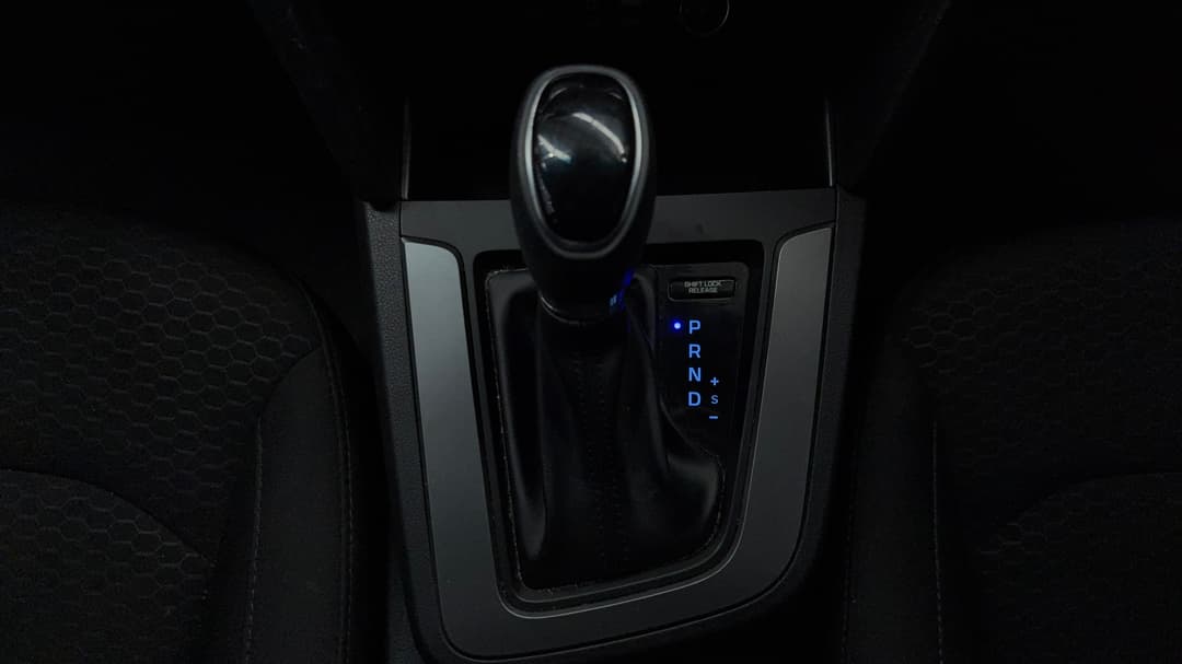 2018 Hyundai Elantra Go, Automatic, 64710 km, Gear Lever 