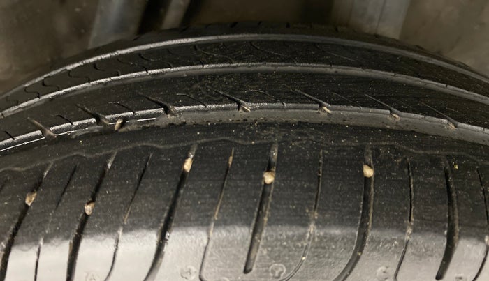2014 Honda City V MT PETROL, Petrol, Manual, 67,249 km, Left Rear Tyre Tread
