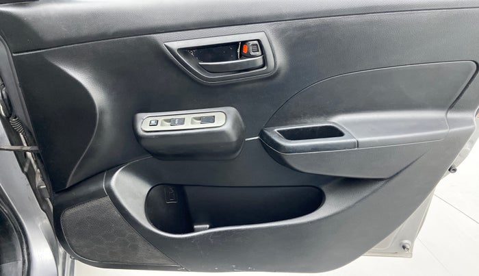 2013 Maruti Swift LXI D, Petrol, Manual, 99,933 km, Driver Side Door Panels Control