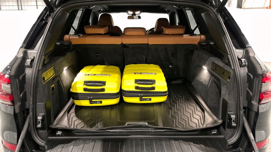 2021 BMW X5 xDrive30d, Automatic, 67438 km, Boot Inside View with Luggage