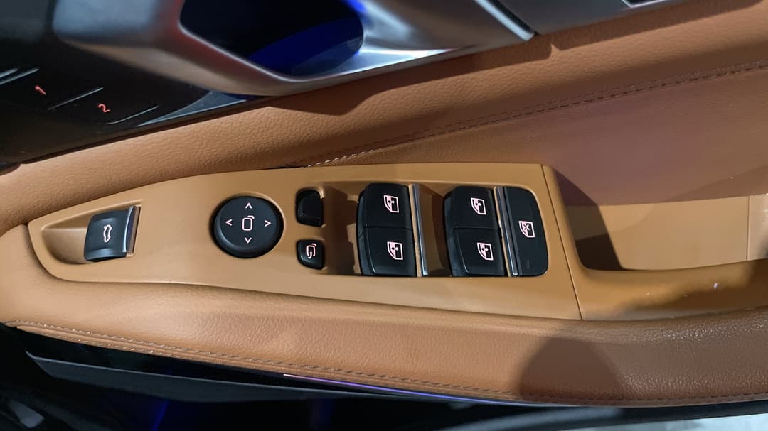 2021 BMW X5 xDrive30d, Automatic, 67438 km, Drivers Side Door Panel Controls