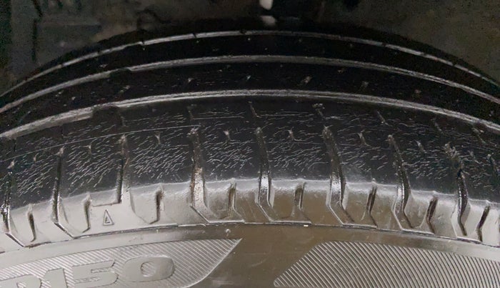 2012 Maruti Swift Dzire VDI BS IV, Diesel, Manual, 1,62,668 km, Left Front Tyre Tread