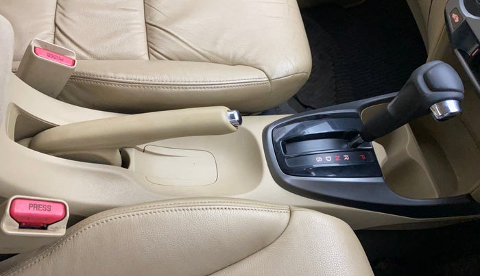 2013 Honda City 1.5L I-VTEC V AT, Petrol, Automatic, 87,635 km, Gear Lever