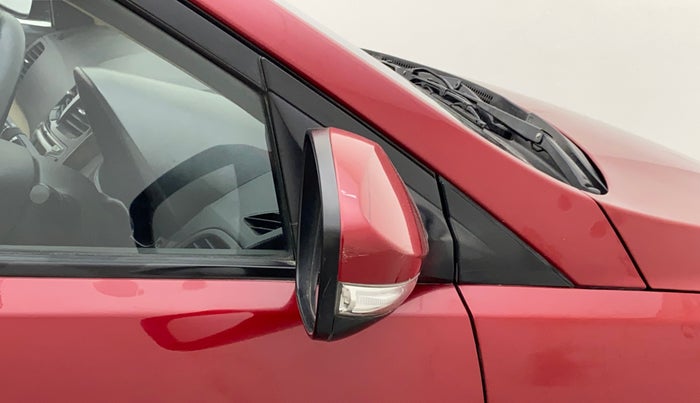 2015 Hyundai Verna FLUIDIC 4S1.6 VTVT S O AT, Petrol, Automatic, 81,562 km, Right rear-view mirror - Minor scratches