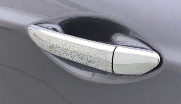 2019 Hyundai Grand i10 SPORTZ 1.2 KAPPA VTVT, CNG, Manual, 44,726 km, Rear left door - Chrome on handle has slight discoularation