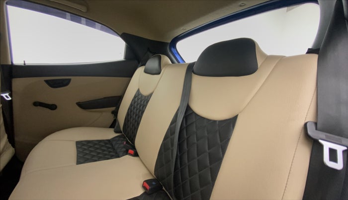 2015 Hyundai Eon ERA PLUS, Petrol, Manual, 82,273 km, Right Side Rear Door Cabin