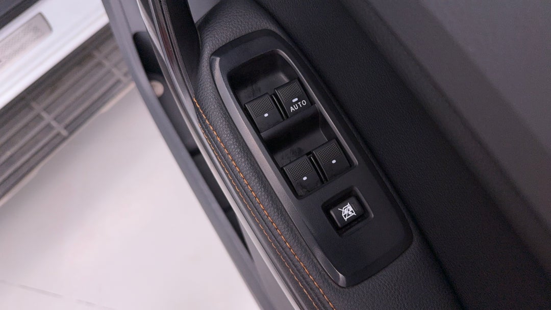 2017 Ford Ranger Wildtrak 3.2 (4x4), Automatic, 123549 km, Drivers Side Door Panel Controls