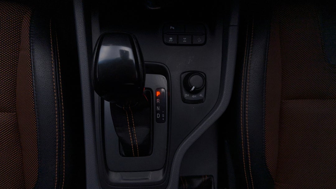 2017 Ford Ranger Wildtrak 3.2 (4x4), Automatic, 123549 km, Gear Lever 