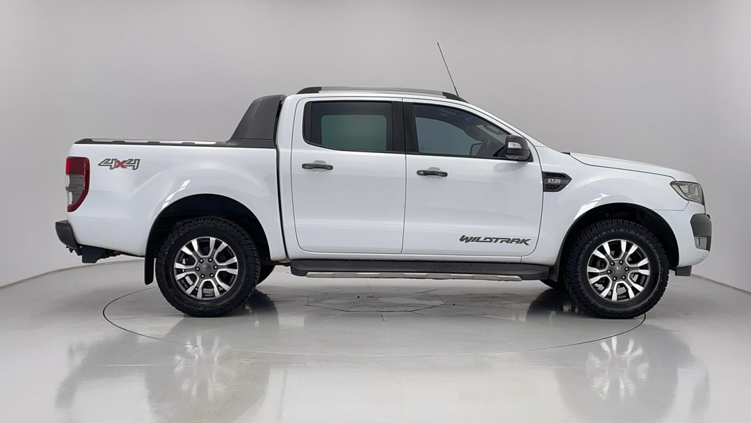 2017 Ford Ranger Wildtrak 3.2 (4x4), Automatic, 123549 km, Right Side View