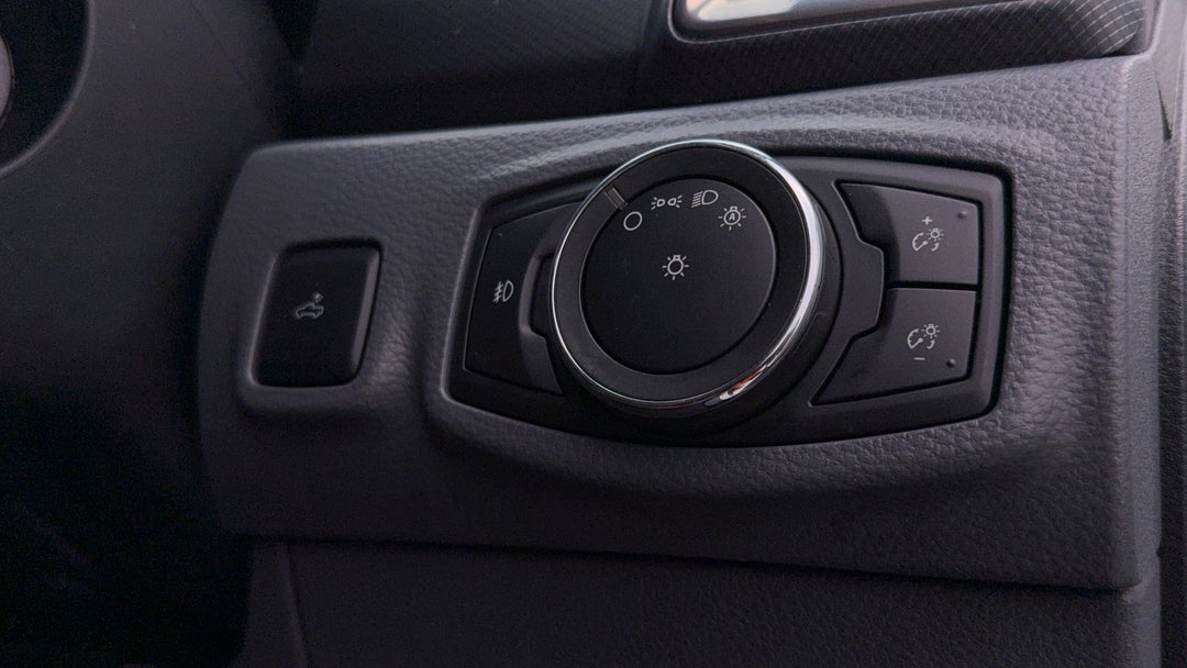 2017 Ford Ranger Wildtrak 3.2 (4x4), Automatic, 123549 km, Utility Switches/Buttons