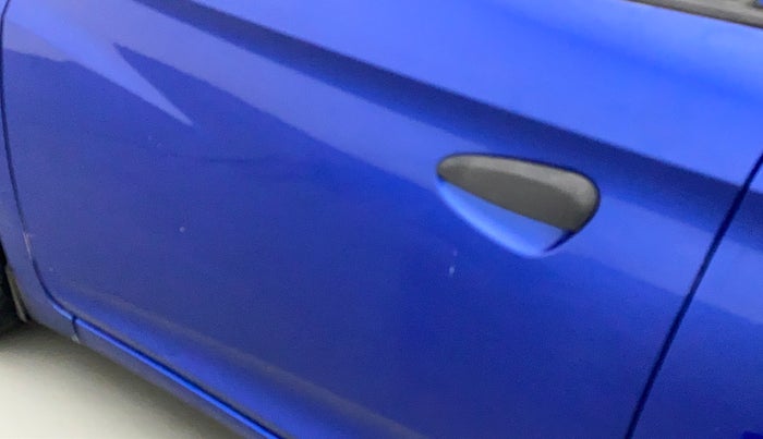 2016 Hyundai Eon ERA +, Petrol, Manual, 62,445 km, Front passenger door - Slightly dented