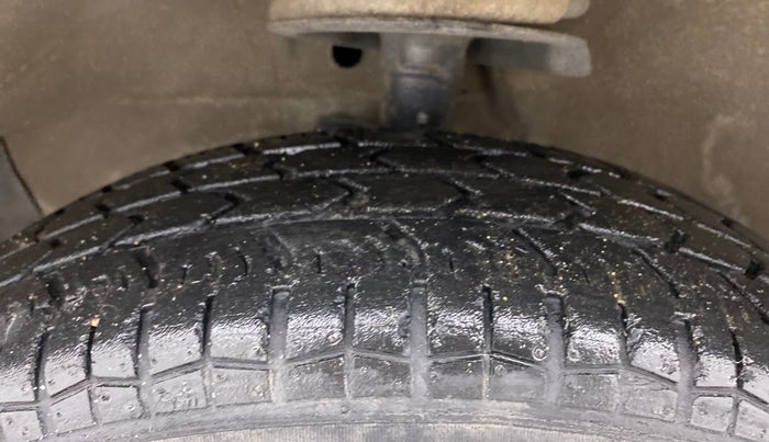 2010 Maruti Swift Dzire VXI, Petrol, Manual, 77,507 km, Left Front Tyre Tread