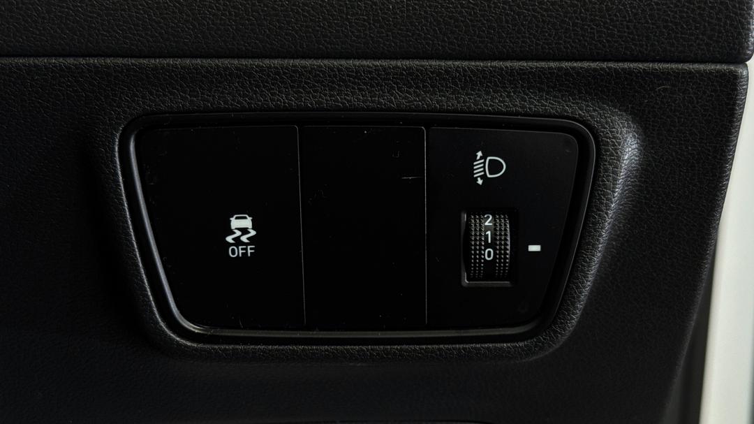 2022 Hyundai Tucson (FWD), Automatic, 88684 km, Utility Switches/Buttons