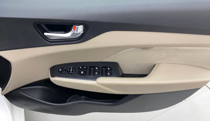 2019 Hyundai Verna 1.6 CRDI SX, Diesel, Manual, 86,659 km, Driver Side Door Panels Control