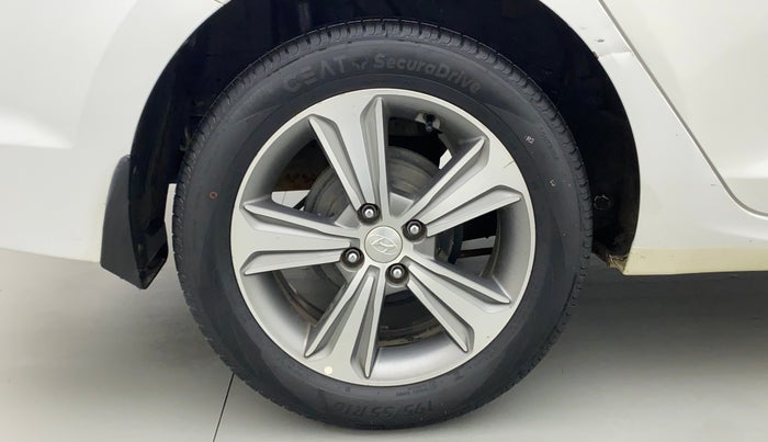 2019 Hyundai Verna 1.6 CRDI SX, Diesel, Manual, 86,659 km, Right Rear Wheel