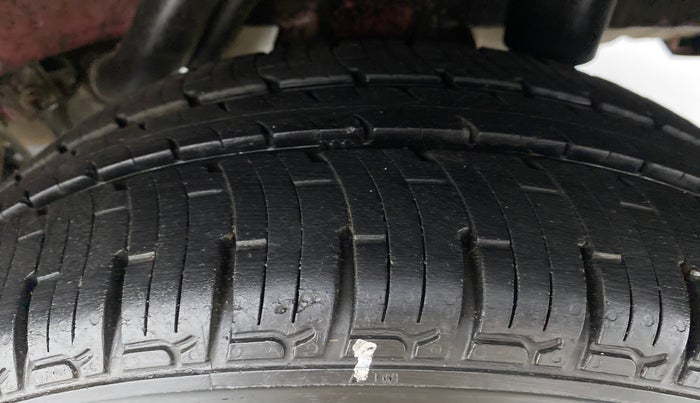 2018 Mahindra KUV 100 NXT K4+ 6S, Petrol, Manual, 22,785 km, Left Rear Tyre Tread