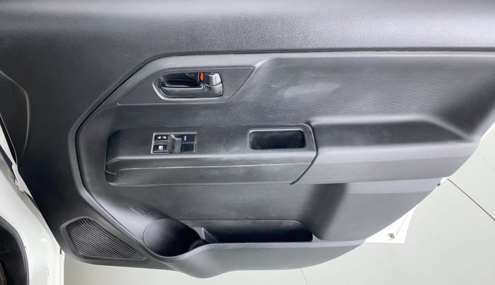 2021 Maruti New Wagon-R LXI 1.0 L, Petrol, Manual, 9,523 km, Driver Side Door Panels Control