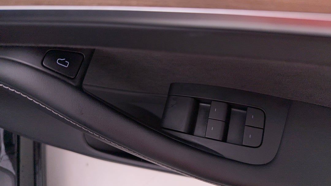 2023 Tesla Model 3 Rear-wheel Drive, Automatic, 38646 km, Drivers Side Door Panel Controls