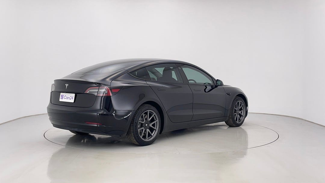 2023 Tesla Model 3 Rear-wheel Drive, Automatic, 38646 km, Right Back Diagonal (45- Degree) View
