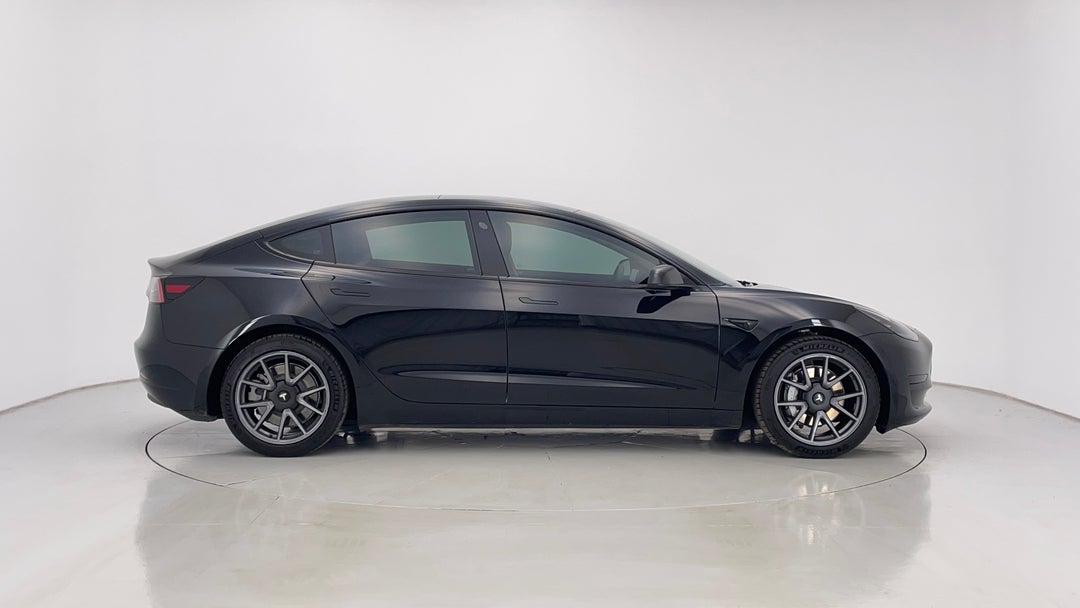 2023 Tesla Model 3 Rear-wheel Drive, Automatic, 38646 km, Right Side View