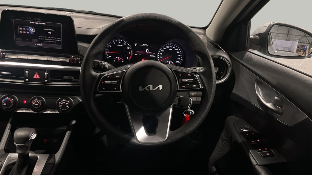 2024 Kia Cerato S, Automatic, 24258 km, Steering Wheel Close-up