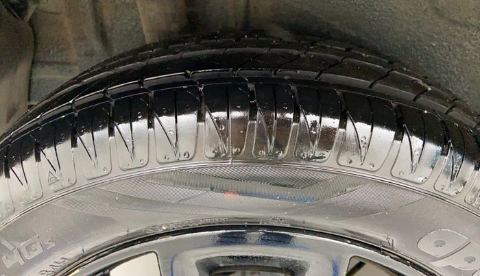 2017 Maruti IGNIS ALPHA 1.2 K12 DUAL TONE, Petrol, Manual, 45,193 km, Right Rear Tyre Tread