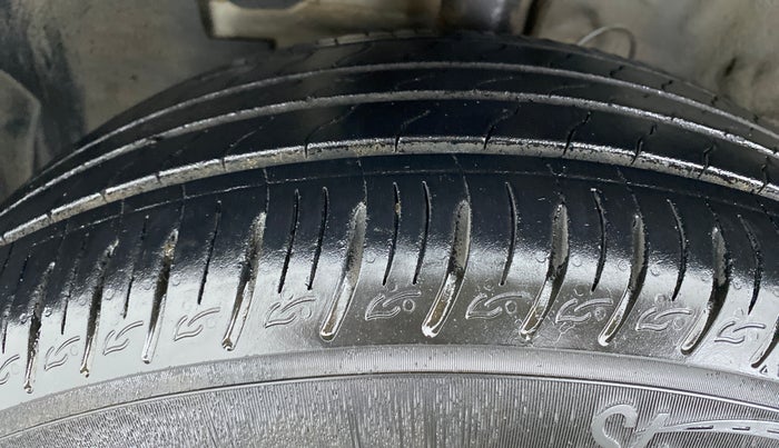 2019 Hyundai VENUE 1.0L Turbo GDI SX(O) MT, Petrol, Manual, 12,815 km, Left Front Tyre Tread