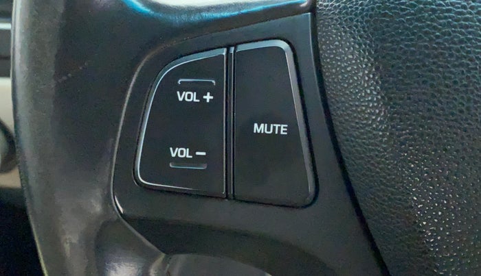 2014 Hyundai Grand i10 ASTA AT 1.2 KAPPA VTVT, Petrol, Automatic, 81,634 km, Steering wheel - Sound system control has minor damage
