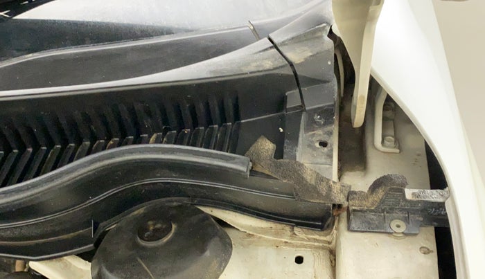 2021 Toyota URBAN CRUISER MID GRADE MT, Petrol, Manual, 37,122 km, Bonnet (hood) - Cowl vent panel has minor damage