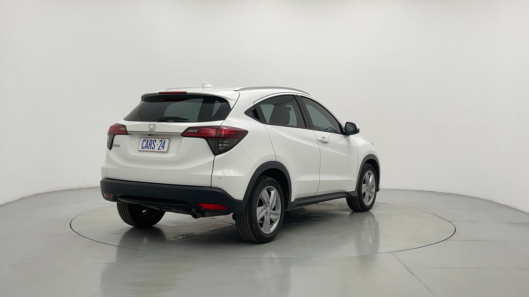 Right Back Diagonal (45- Degree) View