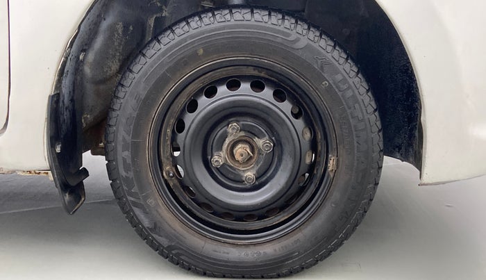 2014 Datsun Go T, Petrol, Manual, 22,453 km, Right Front Wheel