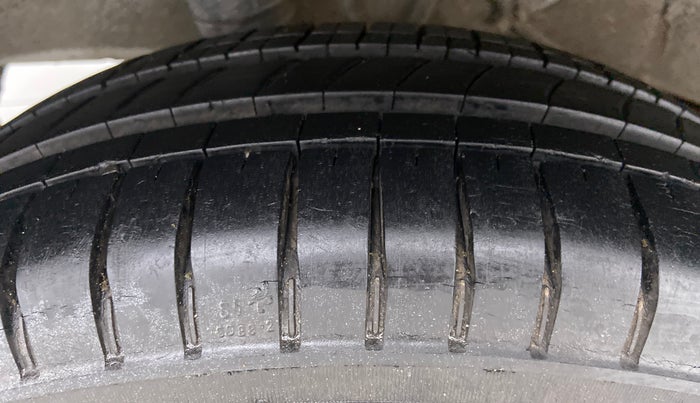 2014 Datsun Go T, Petrol, Manual, 22,453 km, Right Rear Tyre Tread