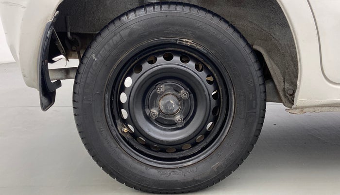 2014 Datsun Go T, Petrol, Manual, 22,453 km, Right Rear Wheel