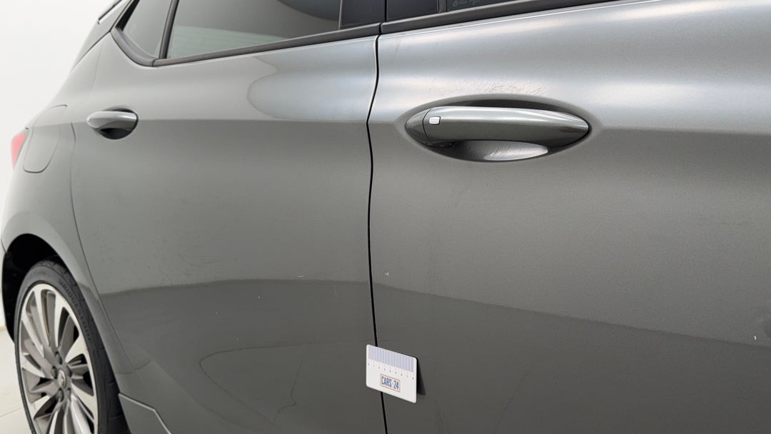 Doors Front RHS Scratch